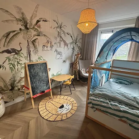 Cosy Noord Family